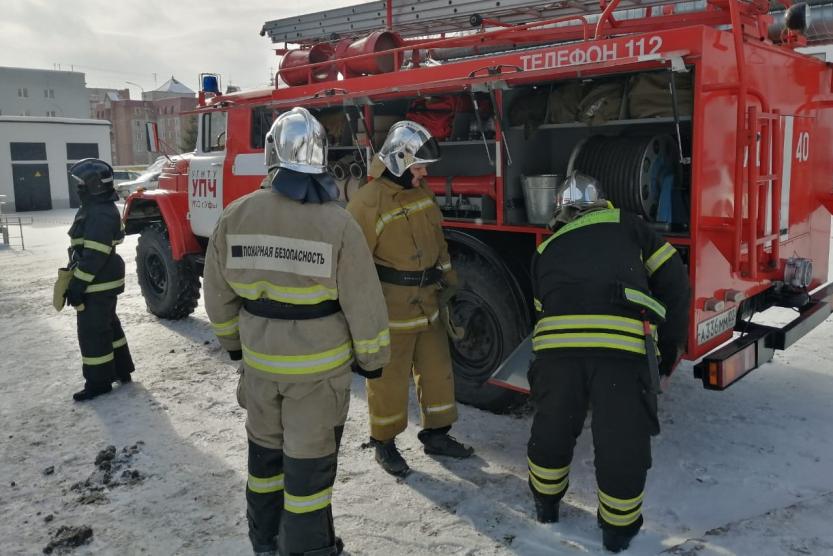 В пожарники пошел. Пожарные. Пожарная охрана. Работа пожарных. Кафедра пожарной безопасности Уфа.