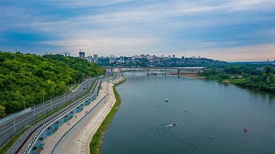 Фрагмент набережной р. Белой. Фото: Данил Ивлев, 2020